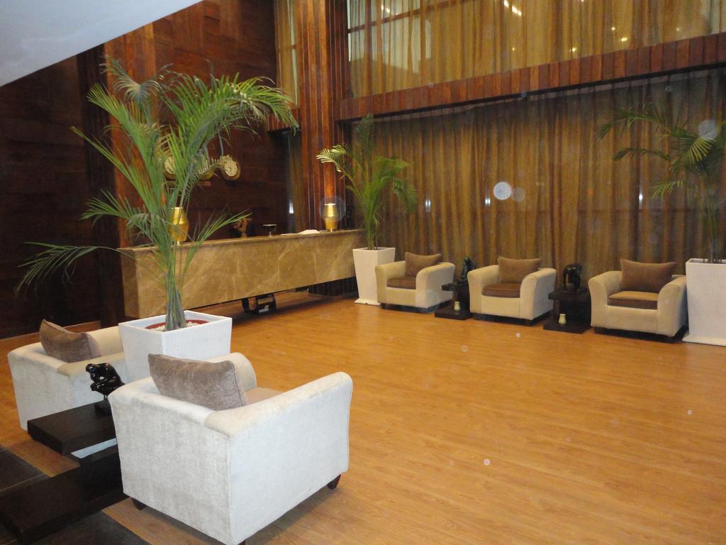 Corporate Regency Hotel New Delhi Ngoại thất bức ảnh