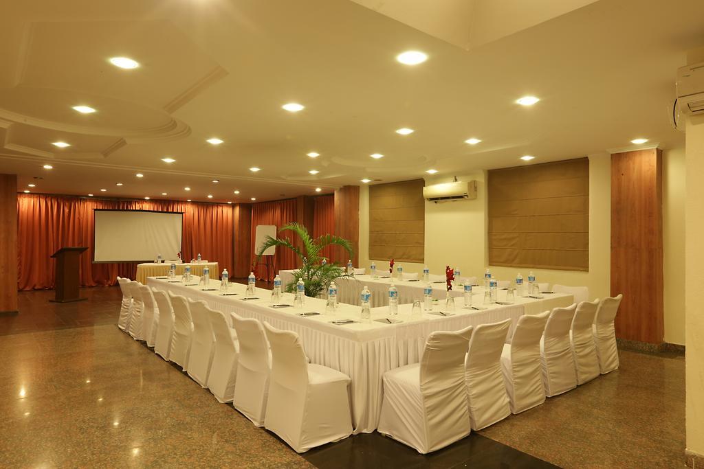 Corporate Regency Hotel New Delhi Ngoại thất bức ảnh