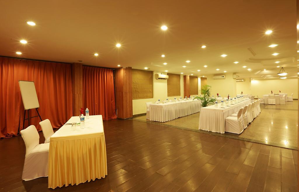Corporate Regency Hotel New Delhi Ngoại thất bức ảnh