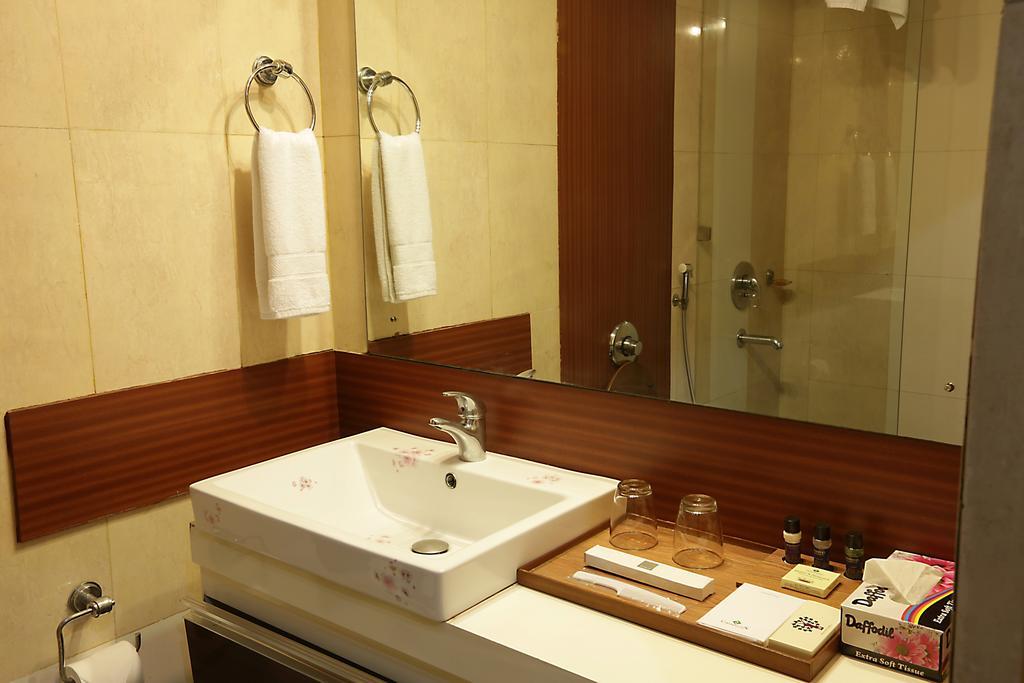 Corporate Regency Hotel New Delhi Ngoại thất bức ảnh
