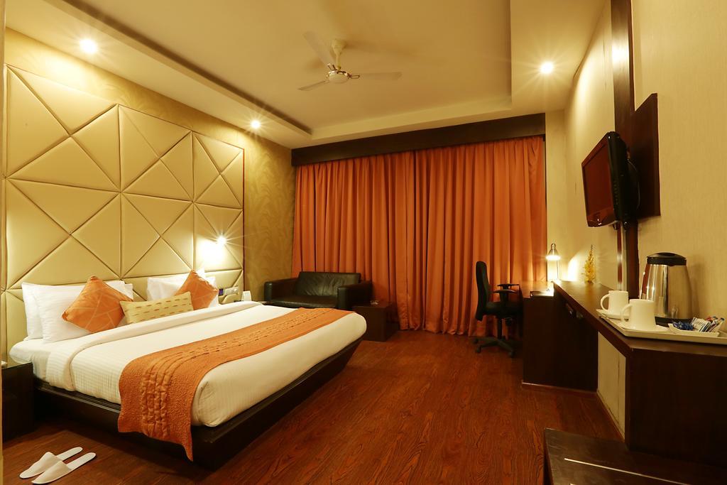 Corporate Regency Hotel New Delhi Ngoại thất bức ảnh