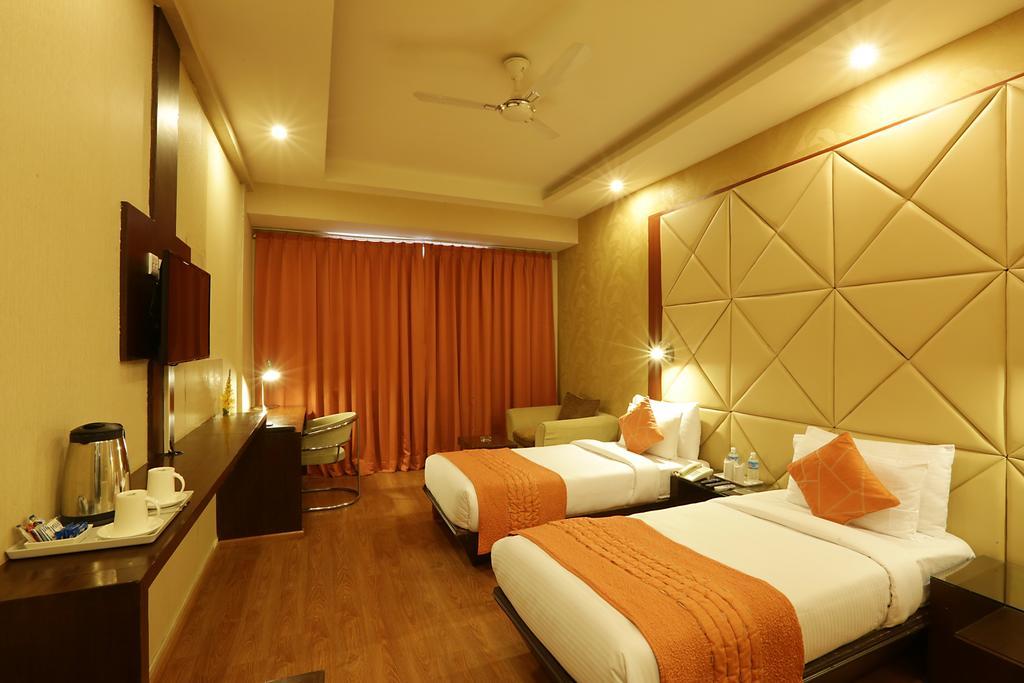 Corporate Regency Hotel New Delhi Ngoại thất bức ảnh