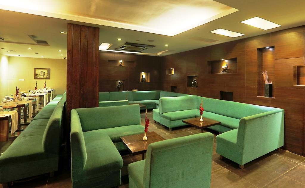 Corporate Regency Hotel New Delhi Ngoại thất bức ảnh