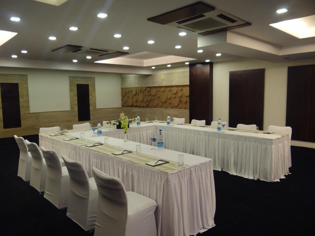Corporate Regency Hotel New Delhi Ngoại thất bức ảnh