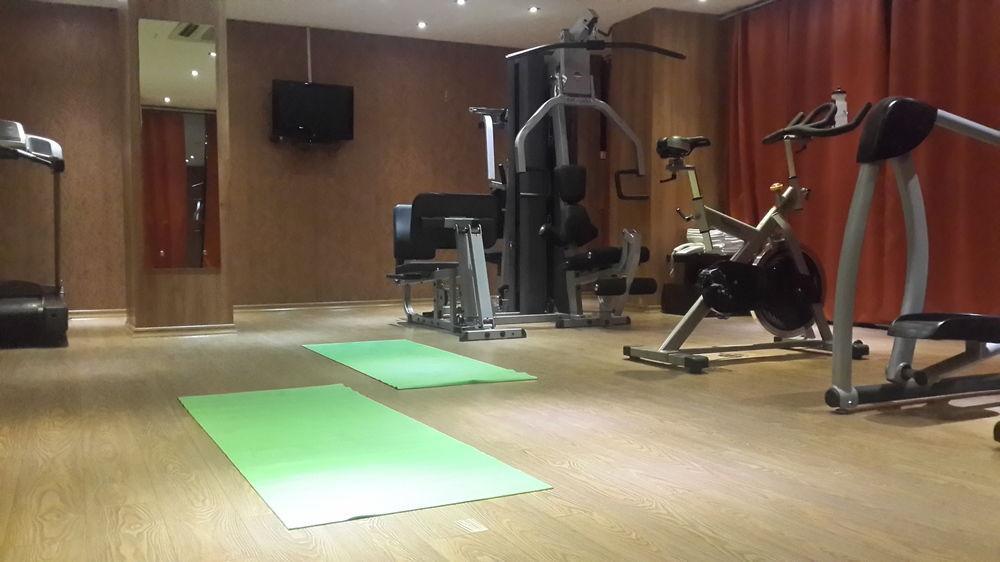 Corporate Regency Hotel New Delhi Ngoại thất bức ảnh