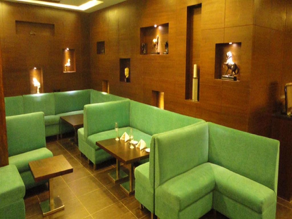 Corporate Regency Hotel New Delhi Ngoại thất bức ảnh