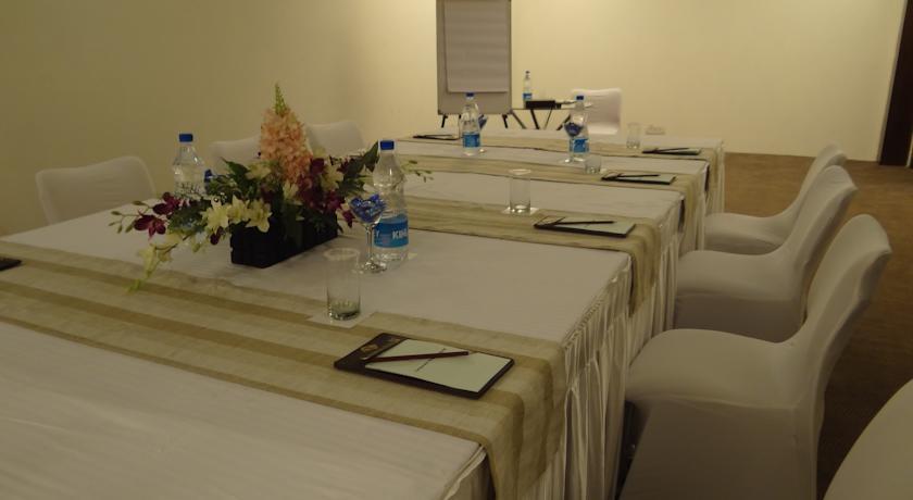 Corporate Regency Hotel New Delhi Ngoại thất bức ảnh